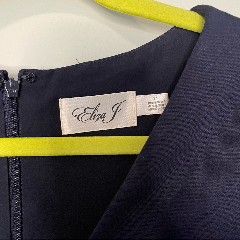 EUC Eliza J Navy Fit and Flare Dress | Size 14 | Elegant Sleeveless Style - Picture 3 of 4